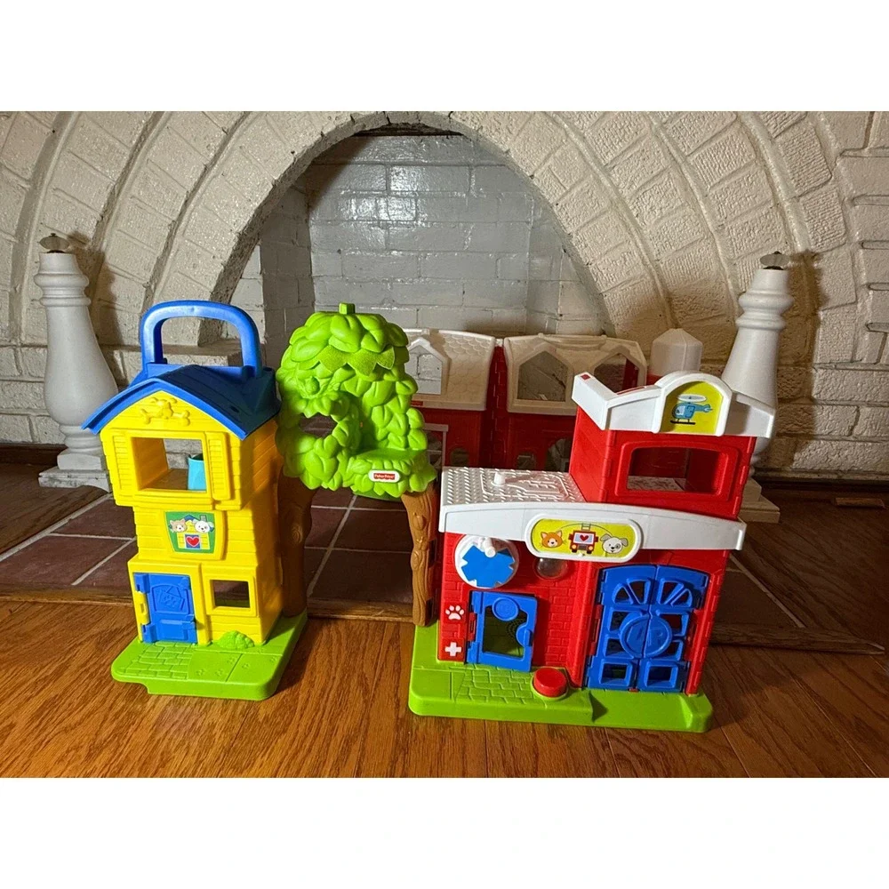 TESTED WORKS - Lot of Little People and Structures Including DC Comic Characters